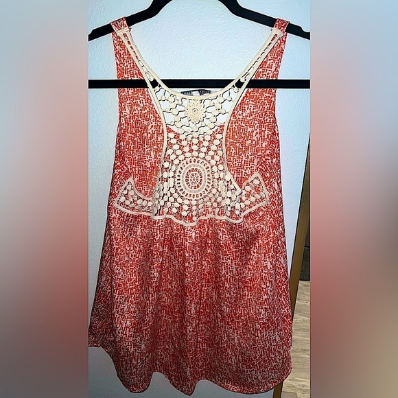 Crocheted open back satin tank with crochet laced back - Picture 2 of 2